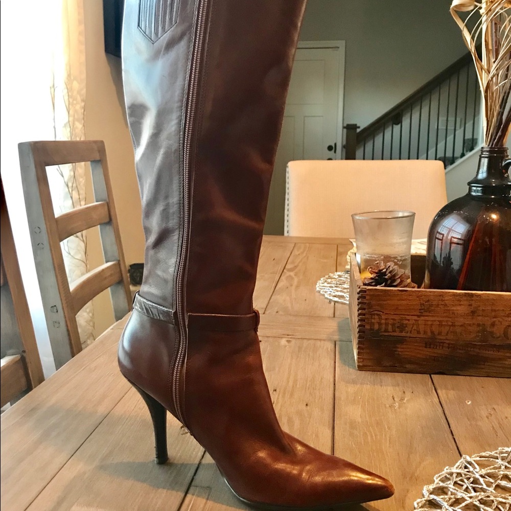 Nine West leather knee high zip up boots Sz9